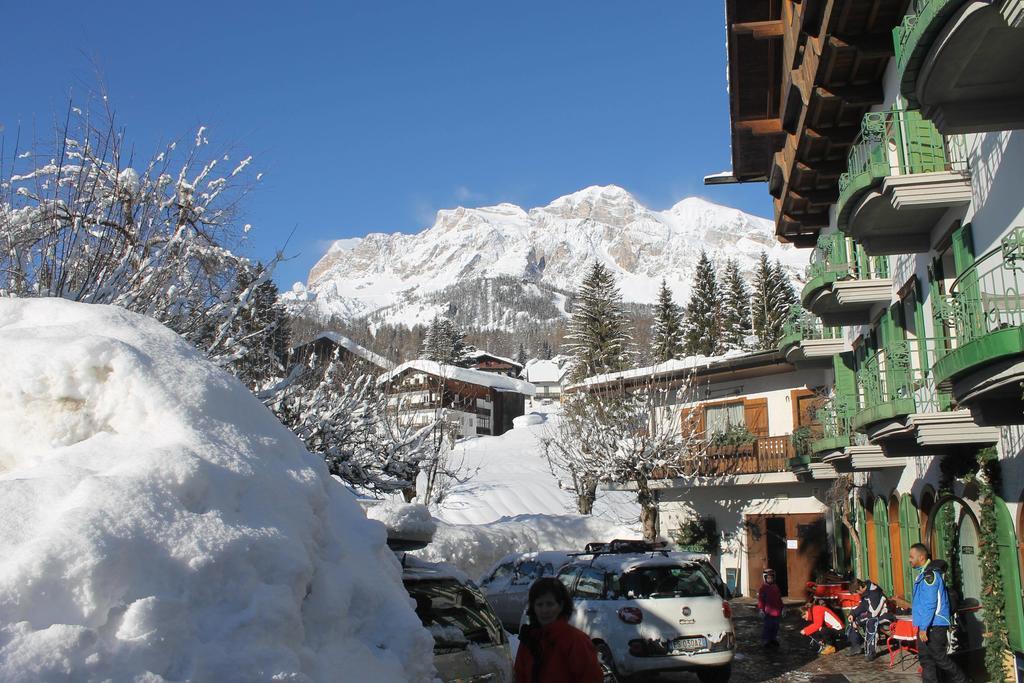 Hotel Pontechiesa Cortina d'Ampezzo Exterior foto